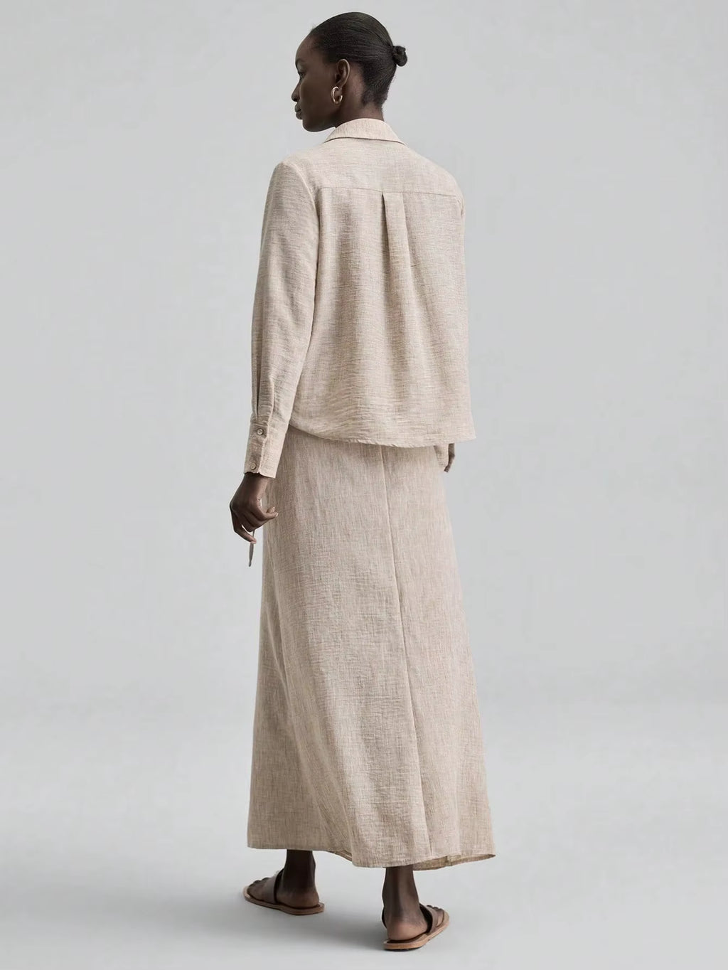 The Elara Linen Set