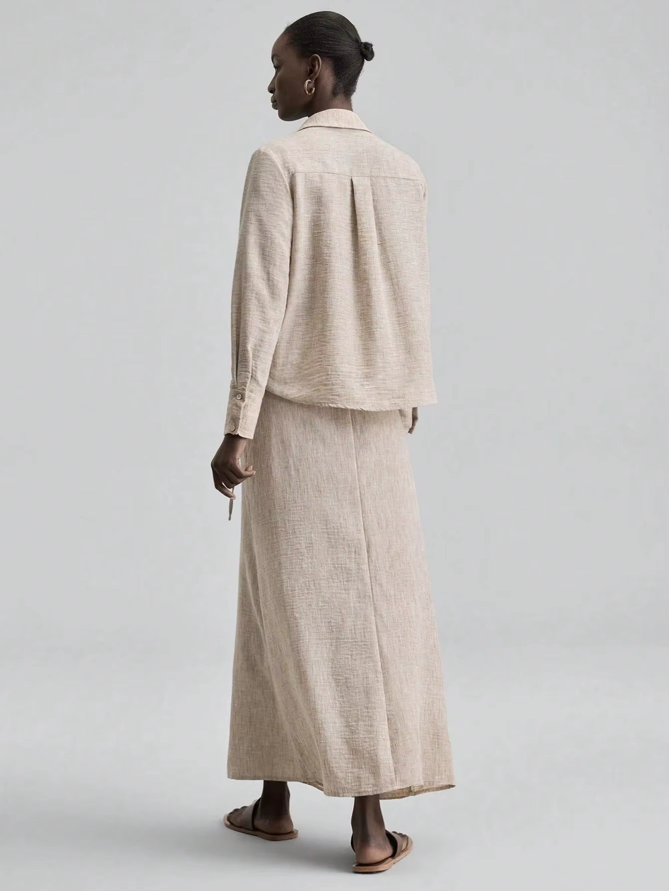 The Elara Linen Set