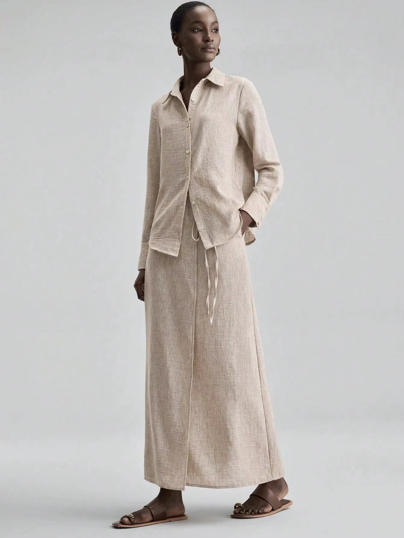 The Elara Linen Set